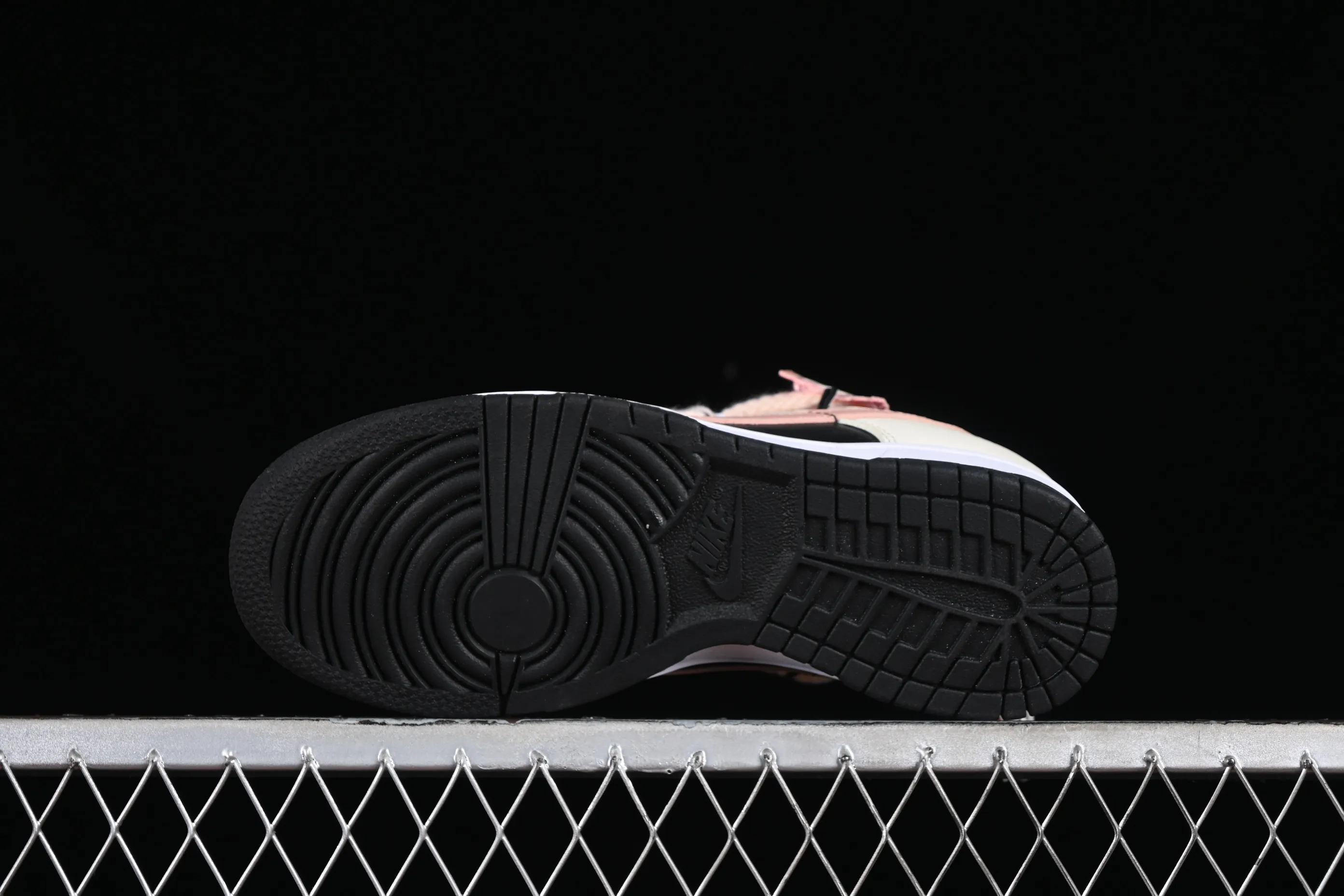 All categories Nk SB Dunk series Nk SB Dunk Low low-top sneakers Nk Dunk Low White Dream Garden Black and White SB low-top casual sneakers FD1232-001